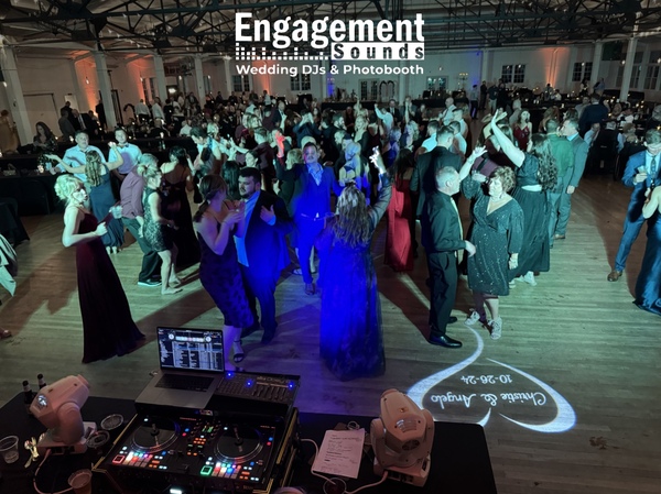 Engagement Sounds - Wedding DJs & Photobooth