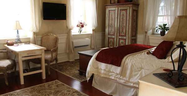 1777 Americana Inn B&B & Black Forest Brewery