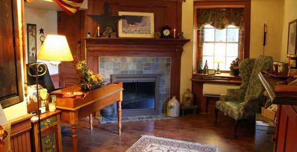 1777 Americana Inn B&B & Black Forest Brewery