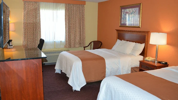 Columbus Grand Hotel & Banquet Center