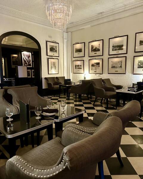 The Commodore Bar & Restaurant
