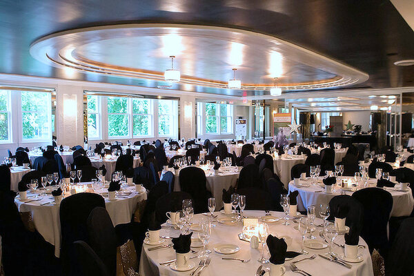 The Commodore Bar & Restaurant