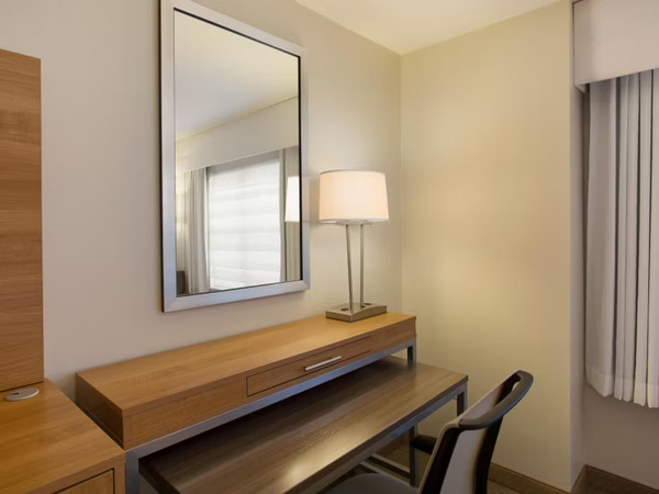 Holiday Inn Grand Rapids Airport