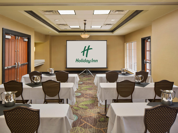 Holiday Inn Grand Rapids Airport