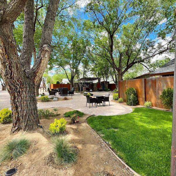 Primrose Inn and Suites