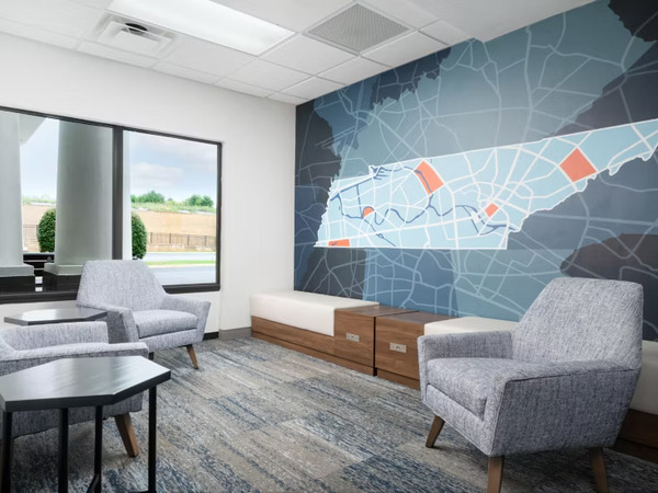 Holiday Inn Express & Suites Newport South