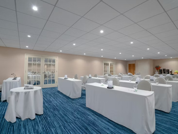 Holiday Inn Cape Cod - Hyannis