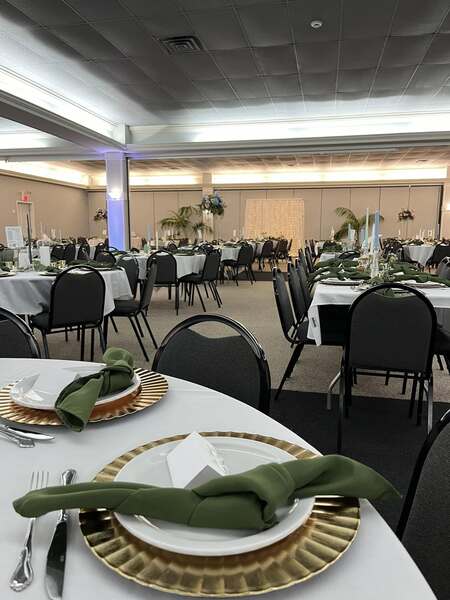 Mesenburgs' Plaza Place