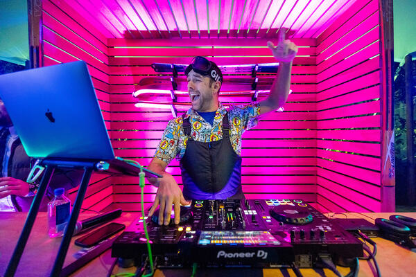 Vibe & Vision Productions