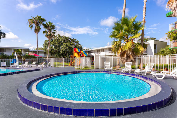 Baymont by Wyndham Orlando Lake Buena Vista South