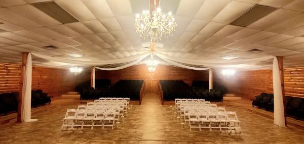 The Lodge at Logan Vineyards Wedding and Event Venue