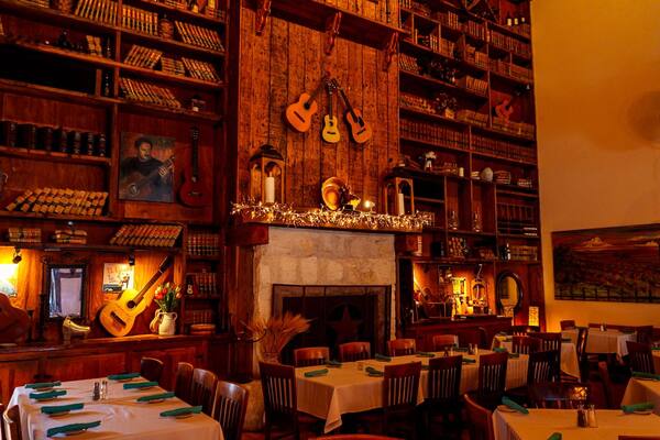 Las Guitarras Cocina Mexicana