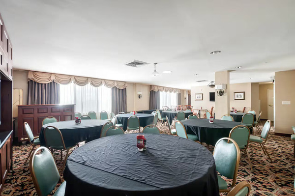 Clarion Collection Hotel Arlington Court Suites