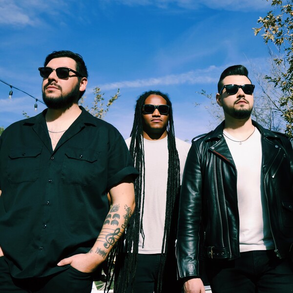 Shoelace Express Entertainment LLC