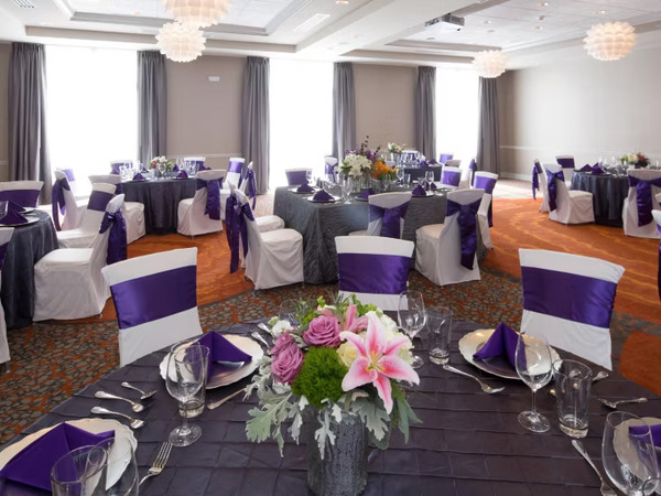 Holiday Inn Hotel & Suites Davenport