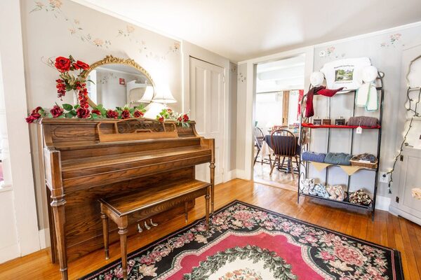 Rosewood Country Inn Bed and Breakfast