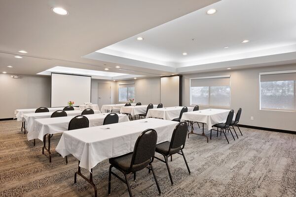 Executive Inn and Suites