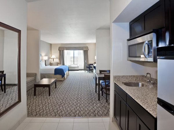 Holiday Inn Express & Suites Deming Mimbres Valley