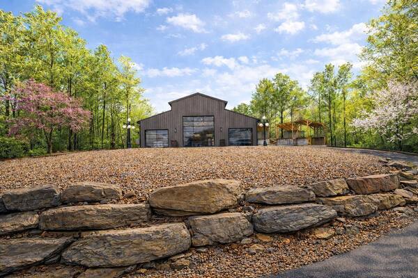 The Venue At Rocky Top Mountain Retreat