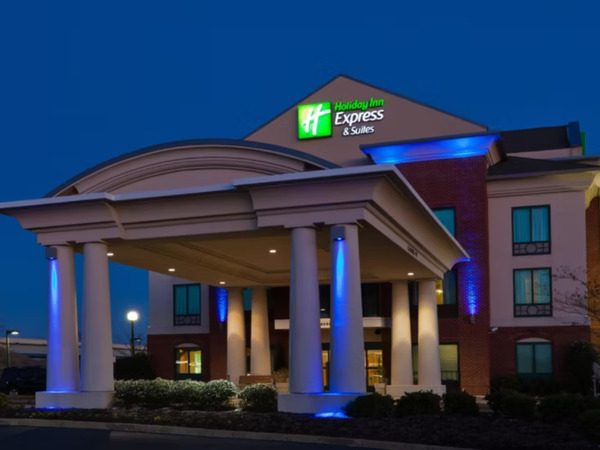 Holiday Inn Express & Suites Memphis Southwind
