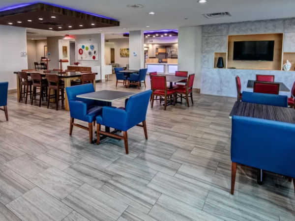 Holiday Inn Express & Suites Memphis Southwind