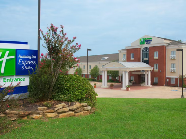 Holiday Inn Express & Suites Livingston