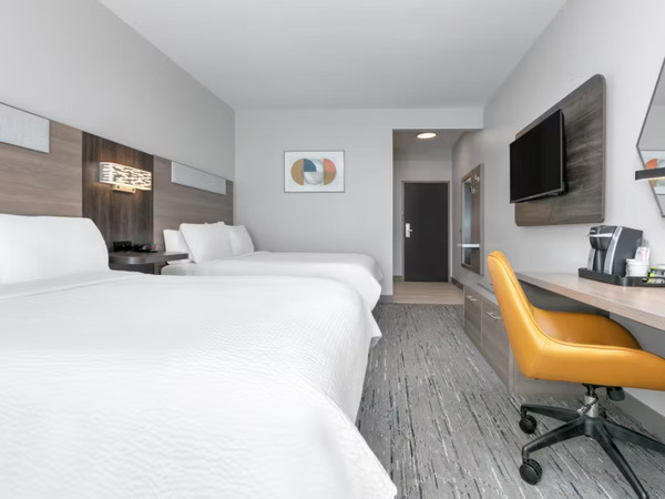 Holiday Inn Express & Suites Livingston