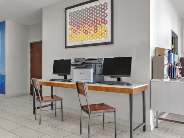 Holiday Inn Express & Suites Livingston