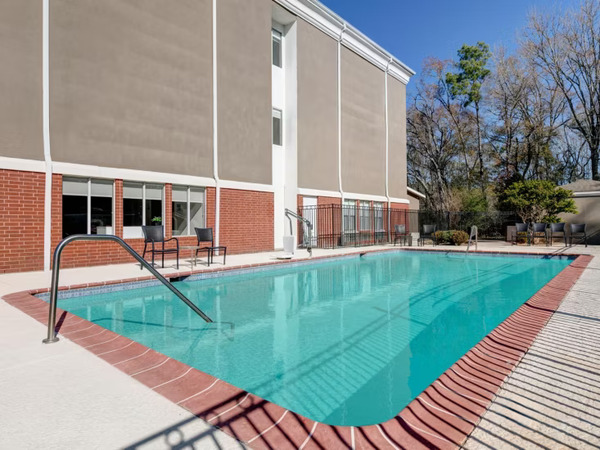 Holiday Inn Express & Suites Livingston