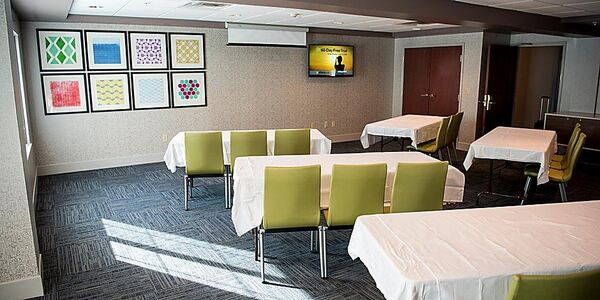 Holiday Inn Express & Suites Lexington-Downtown/University