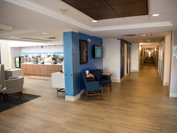 Holiday Inn Express & Suites Lexington-Downtown/University