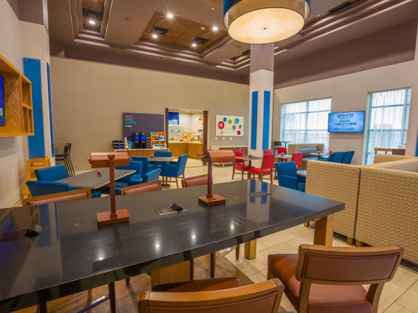 Holiday Inn Express & Suites Pasco-TriCities