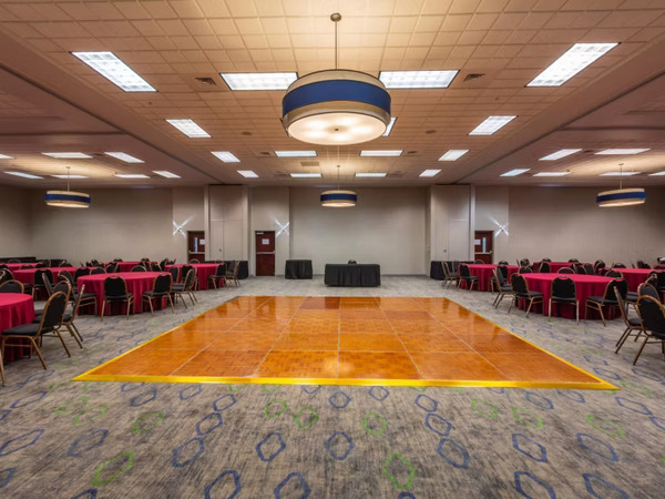 Holiday Inn Express & Suites Pasco-TriCities