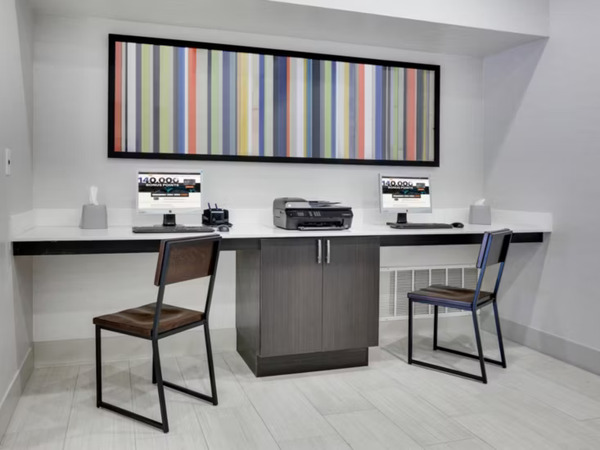 Holiday Inn Express & Suites Cleburne