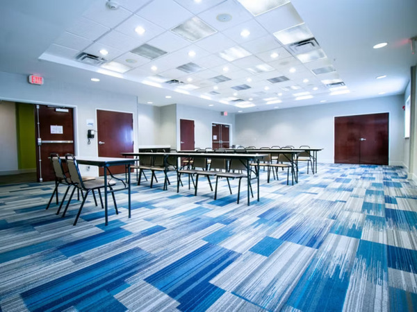 Holiday Inn Express & Suites Baton Rouge -Port Allen