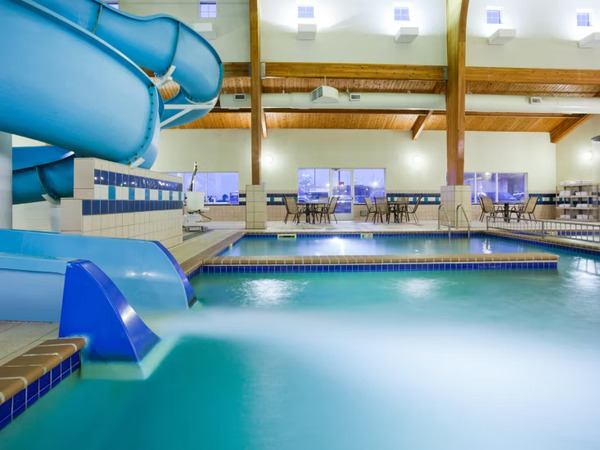 Holiday Inn Express & Suites Aberdeen