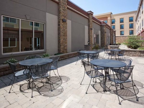 Holiday Inn Express & Suites Aberdeen