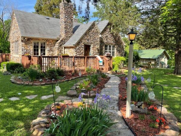 Rock Gardens Bed and Breakfast