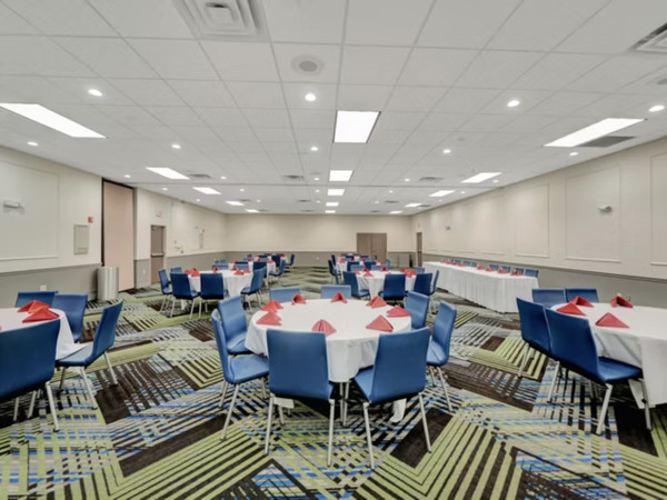 Holiday Inn Express & Suites Beatrice