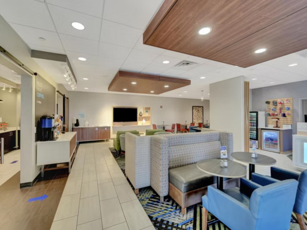Holiday Inn Express & Suites Beatrice