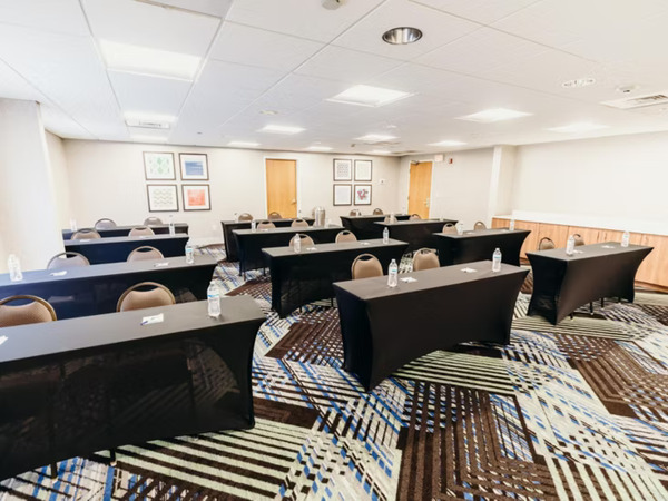 Holiday Inn Express Atlanta NE