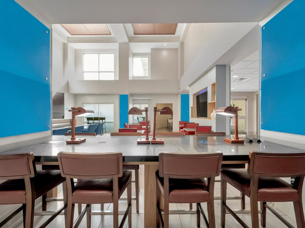 Holiday Inn Express & Suites Lufkin South