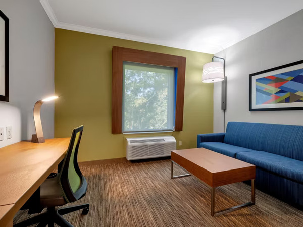 Holiday Inn Express & Suites Lufkin South