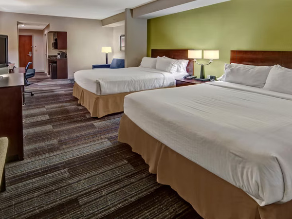 Holiday Inn Express & Suites Cookeville