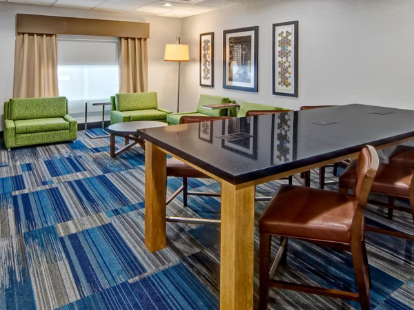 Holiday Inn Express & Suites Cookeville