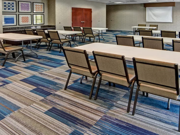 Holiday Inn Express & Suites Cookeville