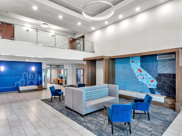 Holiday Inn Express & Suites El Centro