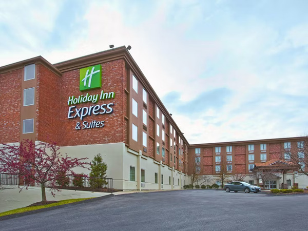 Holiday Inn Express & Suites Pittsburgh West Mifflin
