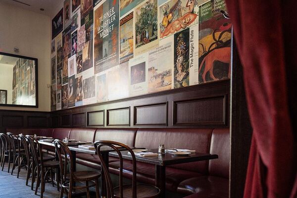 Le Select Bistro