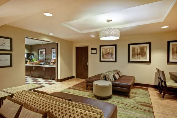 Hampton Inn Mall of Georgia